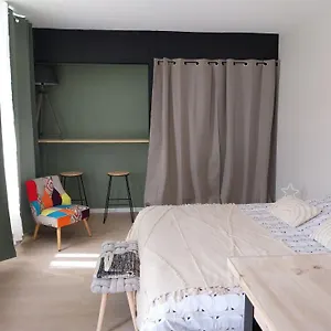 studio-vals-les-bains.hotels-rhonealpes.com/